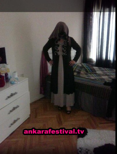 Yenimahalle Escort — Sınırlarını Bilen, Bakımlı ve Güler Yüzlü Bir Duruş