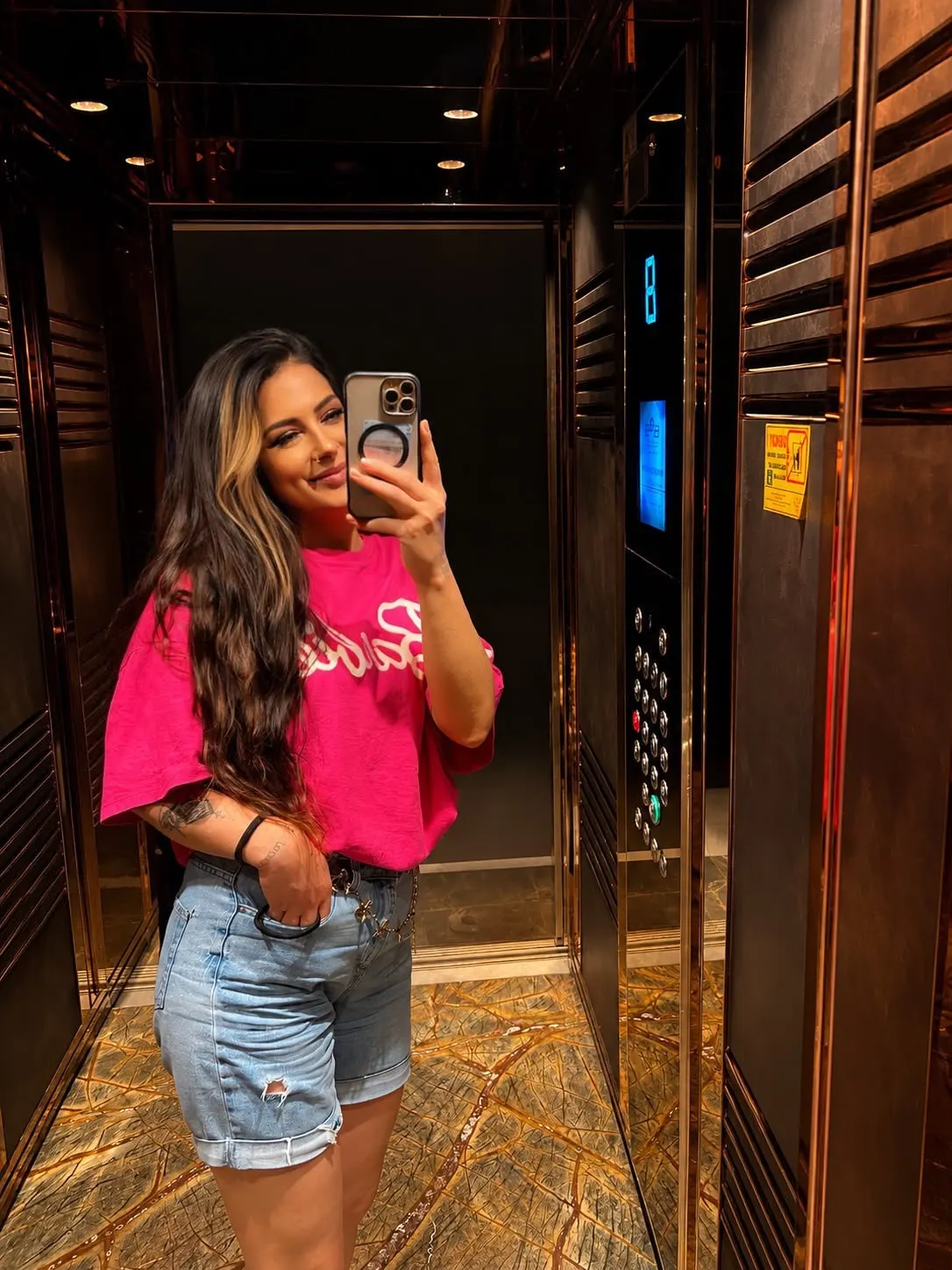 Tugce Escort — Ankara'nın Gözden Kaçan Güzeli